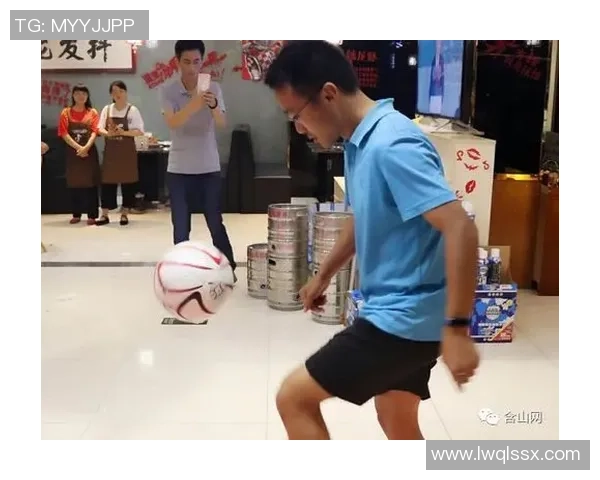 世界杯特许商品正式上线球迷热情高涨掀起抢购热潮